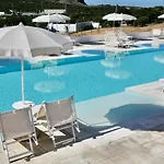 Appartamento Con Piscina A 250 Mt Dalla La Pelosa *