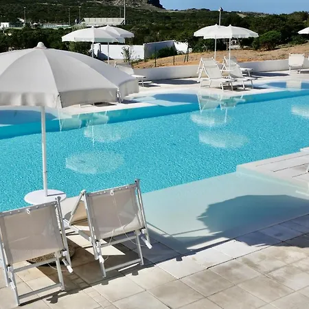 Apartment Con Piscina A 250 Mt Dalla La Pelosa *